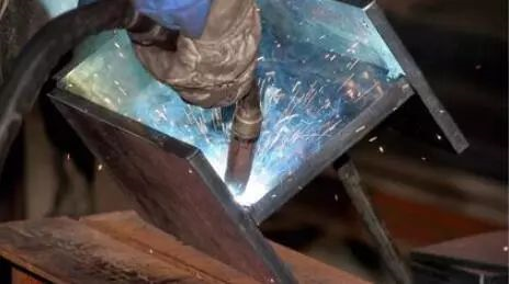 斷弧焊的基本原理、焊接方法、應用、操作要點及改進措施